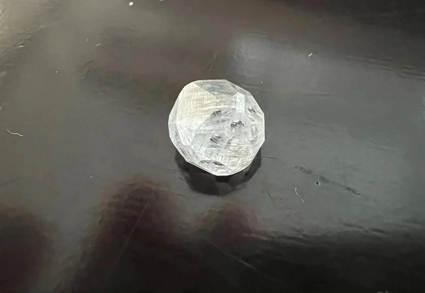 情丝戒制作流程第9步：清洁处理后的毛发培育钻石毛坯